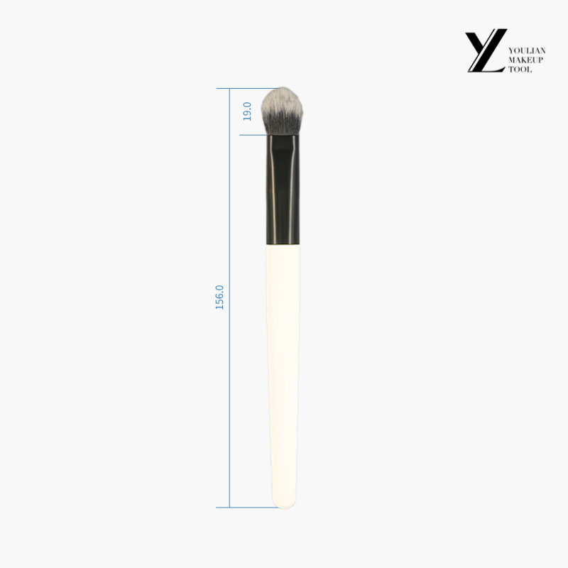 Sikat Concealer Spotlight
